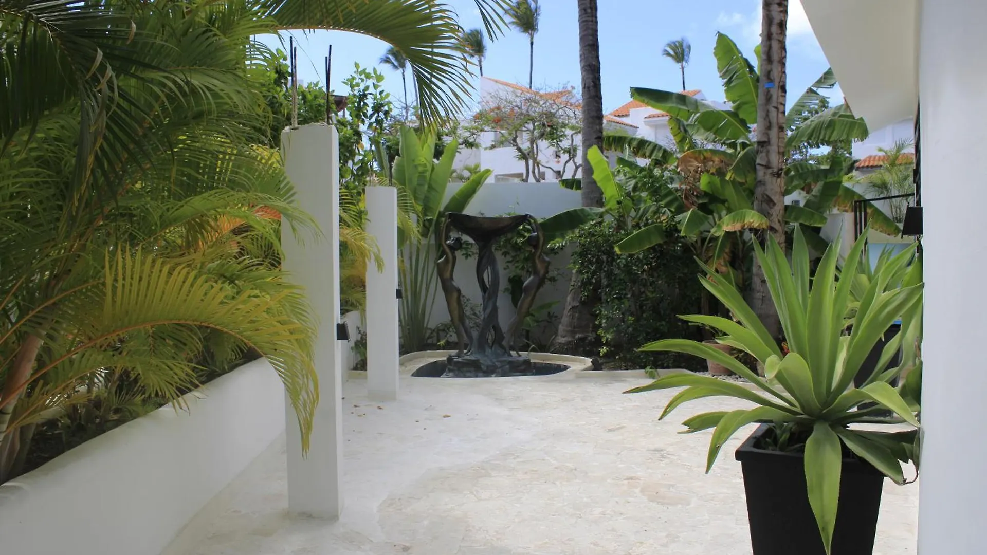 Private Pool, With Access To Beach Club, Vsandra, 2Br بونتا كانا