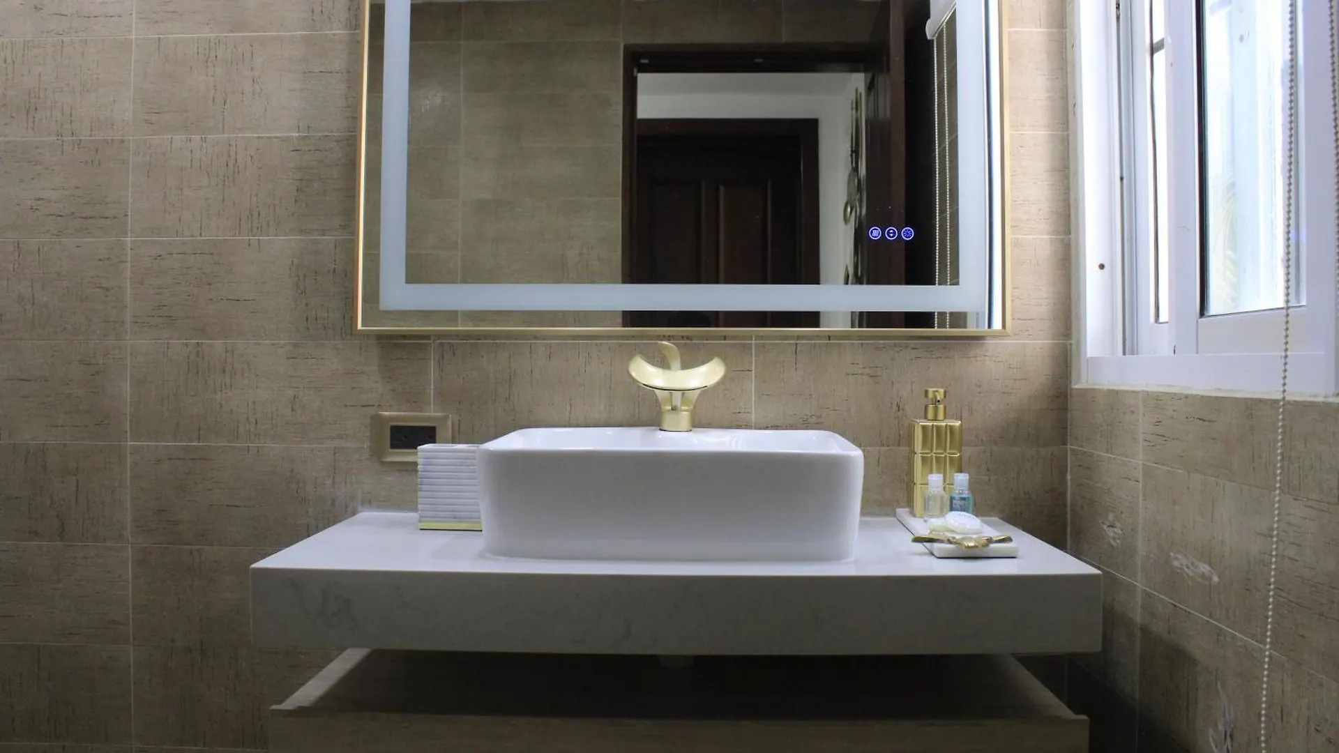 شقة Private Pool, With Access To Beach Club, Vsandra, 2Br بونتا كانا