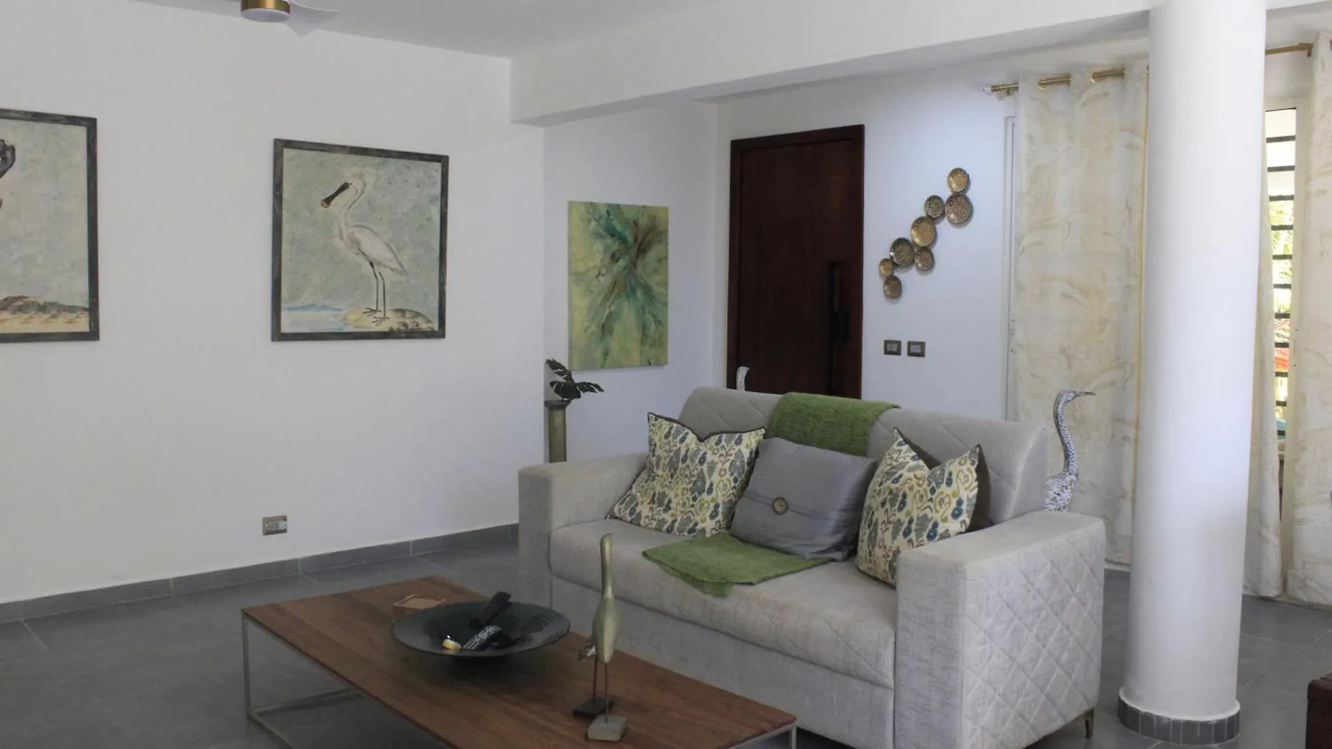 Private Pool, With Access To Beach Club, Vsandra, 2Br بونتا كانا شقة
